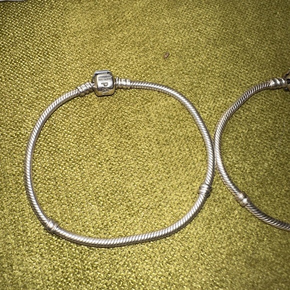 Pandora Moments Snake Chain Bracelet Barrel Closure - Picture 8 of 9